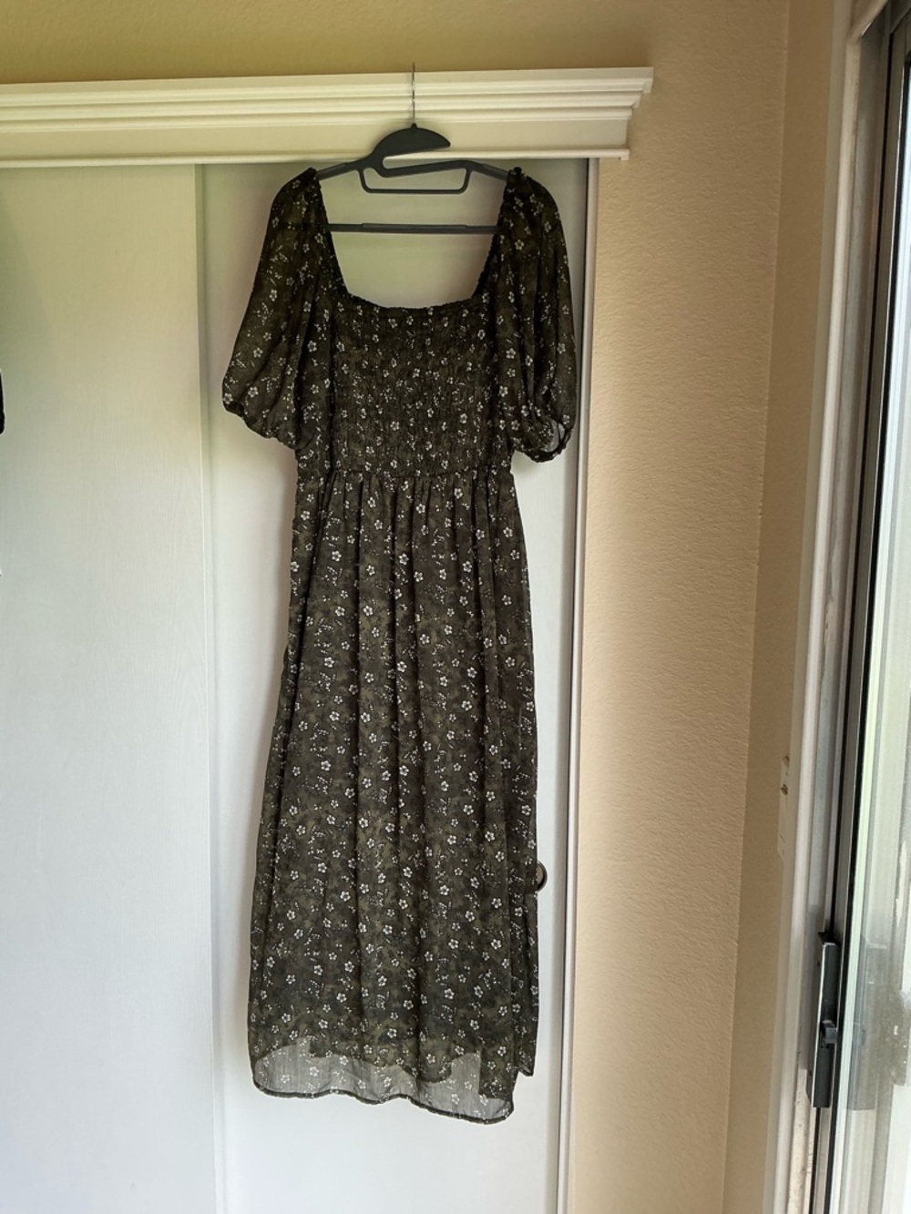 Old Navy Olive Floral Puff-Sleeve Midi Dress